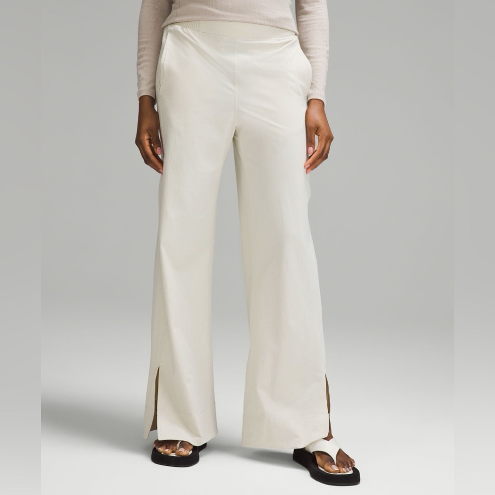 lululemon Stretch Woven High-Rise Wide-Leg Pant (color -bone)